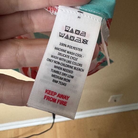 Bouffants & Broken Hearts Pajama Top Small Button Up Short Sleeve Lobsters Print - Picture 3 of 6